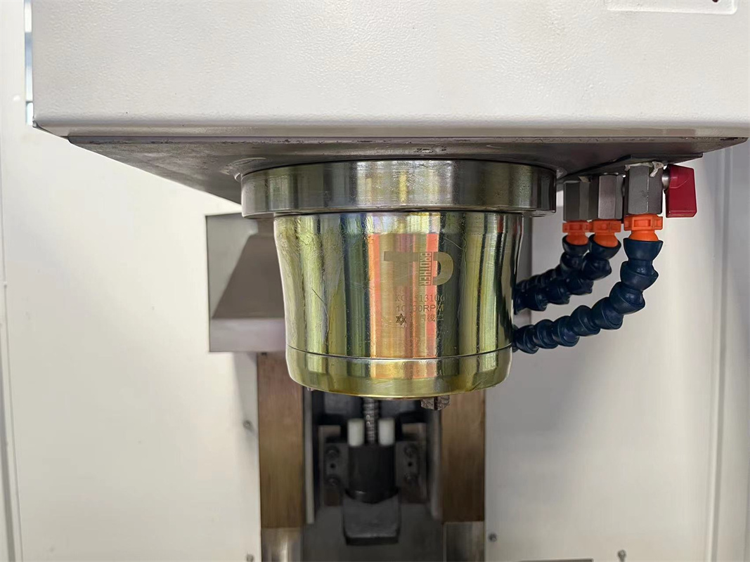 4 Axis Machine Center